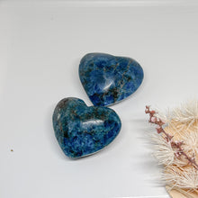 Load image into Gallery viewer, Apatite Heart