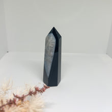 Load image into Gallery viewer, Black Banded Agate Points