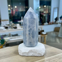Load image into Gallery viewer, Celestite Tower