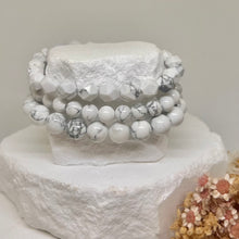 Load image into Gallery viewer, Howlite Bracelet