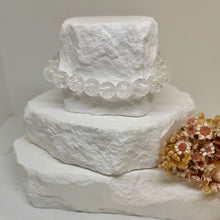 Load image into Gallery viewer, Crackle Quartz 8mm Elastic Bracelet