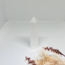 Load image into Gallery viewer, Selenite Point