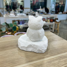 Load image into Gallery viewer, White Jade Owl