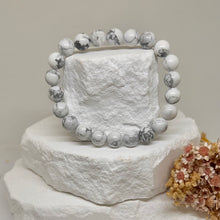 Load image into Gallery viewer, Howlite Bracelet