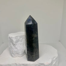 Load image into Gallery viewer, Labradorite Points