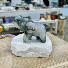 Load image into Gallery viewer, Moss Agate Elephant