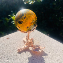 Load image into Gallery viewer, Bumblebee Sphere