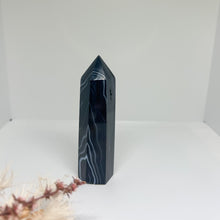 Load image into Gallery viewer, Black Banded Agate Points
