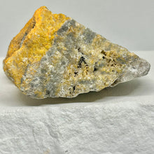 Load image into Gallery viewer, Bumblebee Jasper Raw