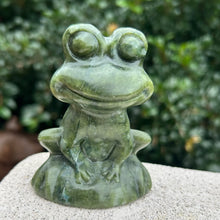 Load image into Gallery viewer, Green Jade Frogs
