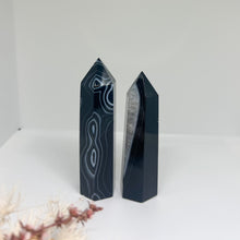 Load image into Gallery viewer, Black Banded Agate Points