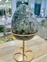 Load image into Gallery viewer, Moss Agate Egg