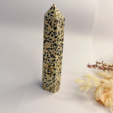 Load image into Gallery viewer, Dalmatian Point