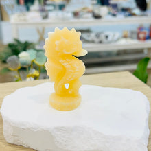Load image into Gallery viewer, Yellow Calcite Seahorse