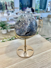 Load image into Gallery viewer, Moss Agate Egg