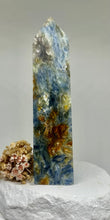 Load image into Gallery viewer, Blue Kyanite Point