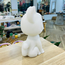 Load image into Gallery viewer, White Jade Cat