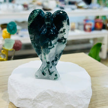 Load image into Gallery viewer, Moss Agate Angel