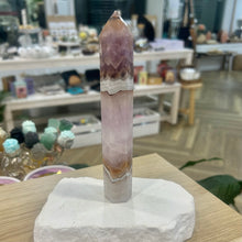 Load image into Gallery viewer, Amethyst Lace Agate Points