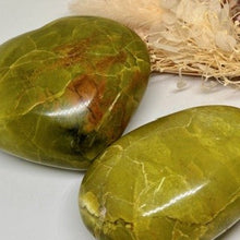 Load image into Gallery viewer, Green Opal