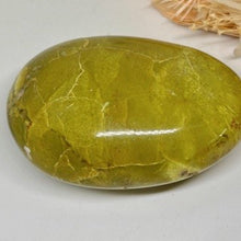 Load image into Gallery viewer, Green Opal