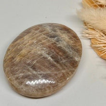 Load image into Gallery viewer, Moonstone