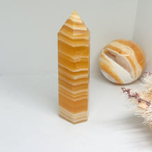 Load image into Gallery viewer, Orange Calcite Points