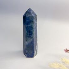 Load image into Gallery viewer, Sodalite Point