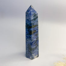 Load image into Gallery viewer, Sodalite Point