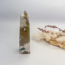 Load image into Gallery viewer, Flower Agate Points
