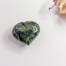 Load image into Gallery viewer, Kambaba Jasper Hearts