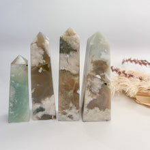 Load image into Gallery viewer, Flower Agate Points