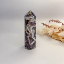 Load image into Gallery viewer, Chevron Amethyst Point