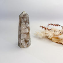 Load image into Gallery viewer, Flower Agate Points