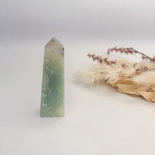 Load image into Gallery viewer, Flower Agate Points