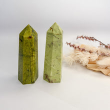 Load image into Gallery viewer, Green Opal Point