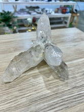 Load image into Gallery viewer, Clear Quartz Cluster Points
