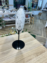 Load image into Gallery viewer, Howlite Heart
