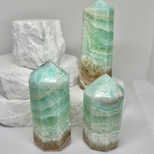 Load image into Gallery viewer, Caribbean Calcite Points
