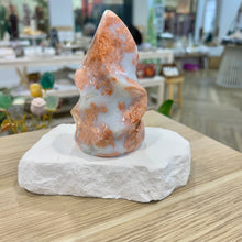 Load image into Gallery viewer, Pink Blossom Agate Flame
