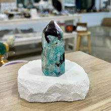 Load image into Gallery viewer, Amazonite &amp; Smokey Quartz Points

