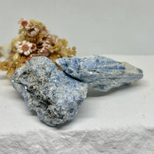 Load image into Gallery viewer, Blue Kyanite
