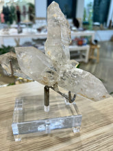 Load image into Gallery viewer, Clear Quartz Cluster Points
