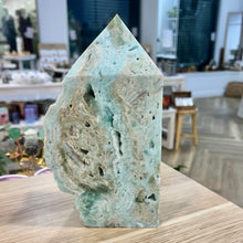Load image into Gallery viewer, Hemimorphite Tower
